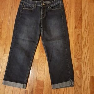 White House|Black Market Blanc Capri/Cropped Jeans